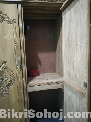 চিটাগং সেগুন আলমারি